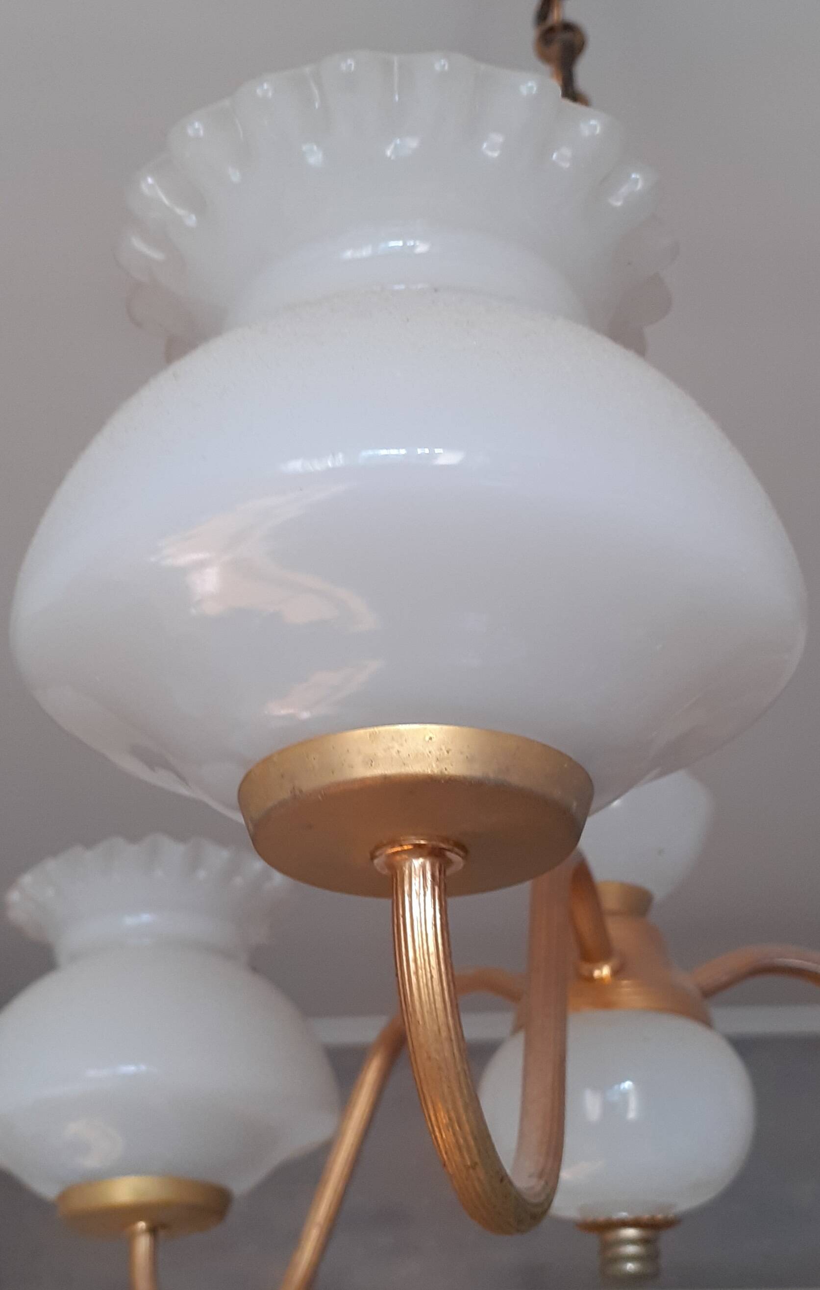 3-light chandelier in metal and white opaline glass