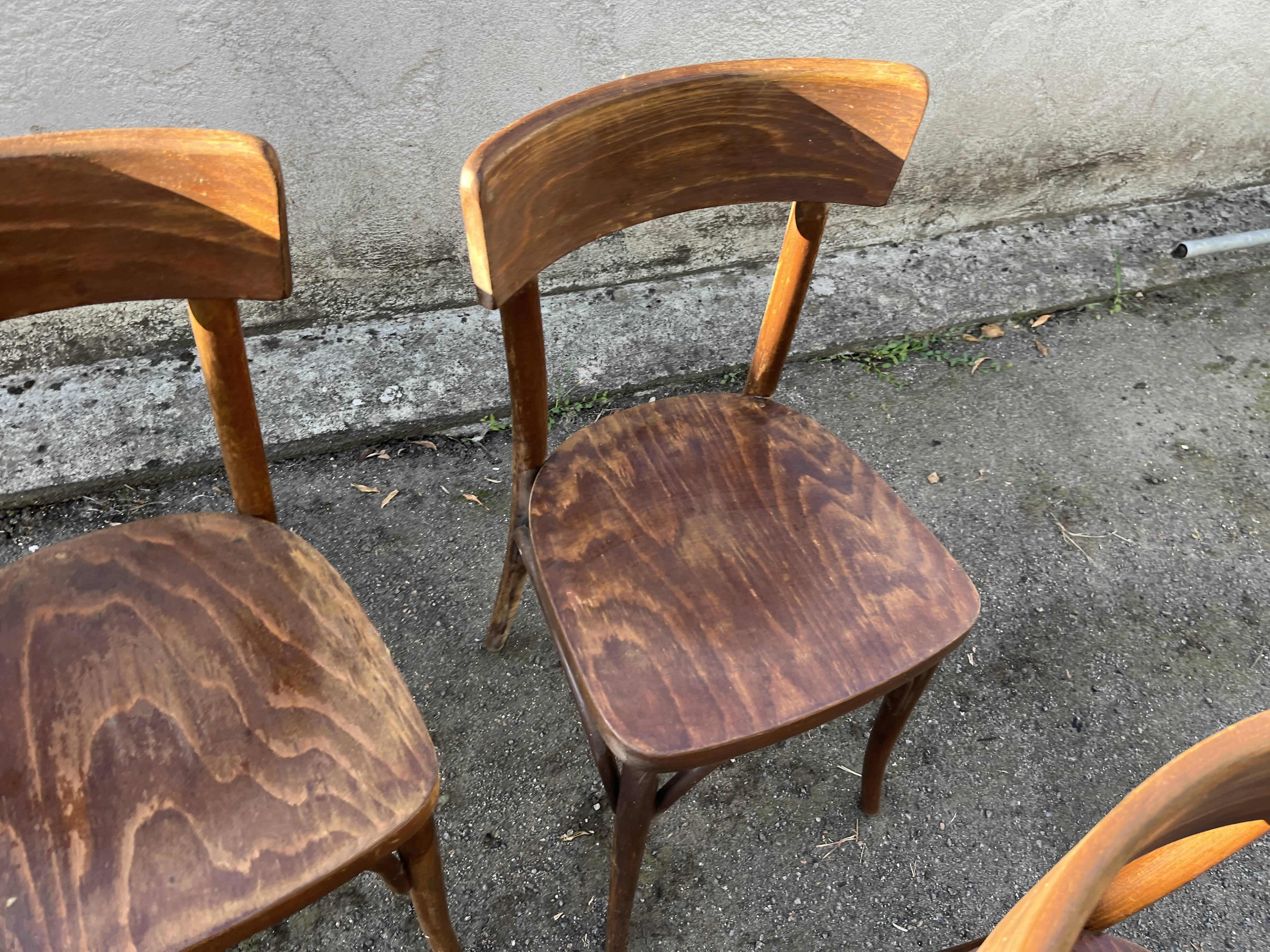 Set of 4 original Thonet wooden bistro chairs