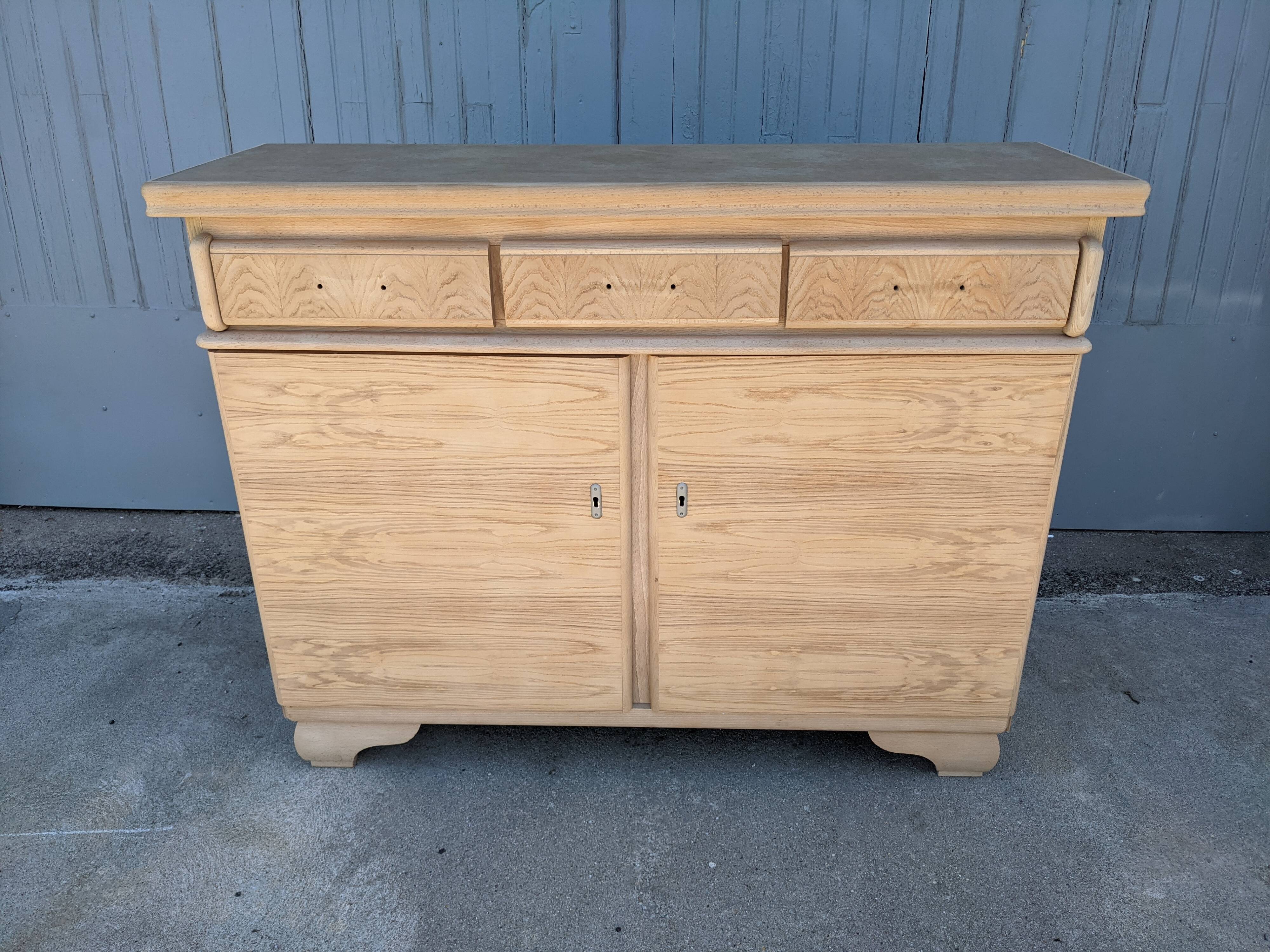 Raw chest of drawers