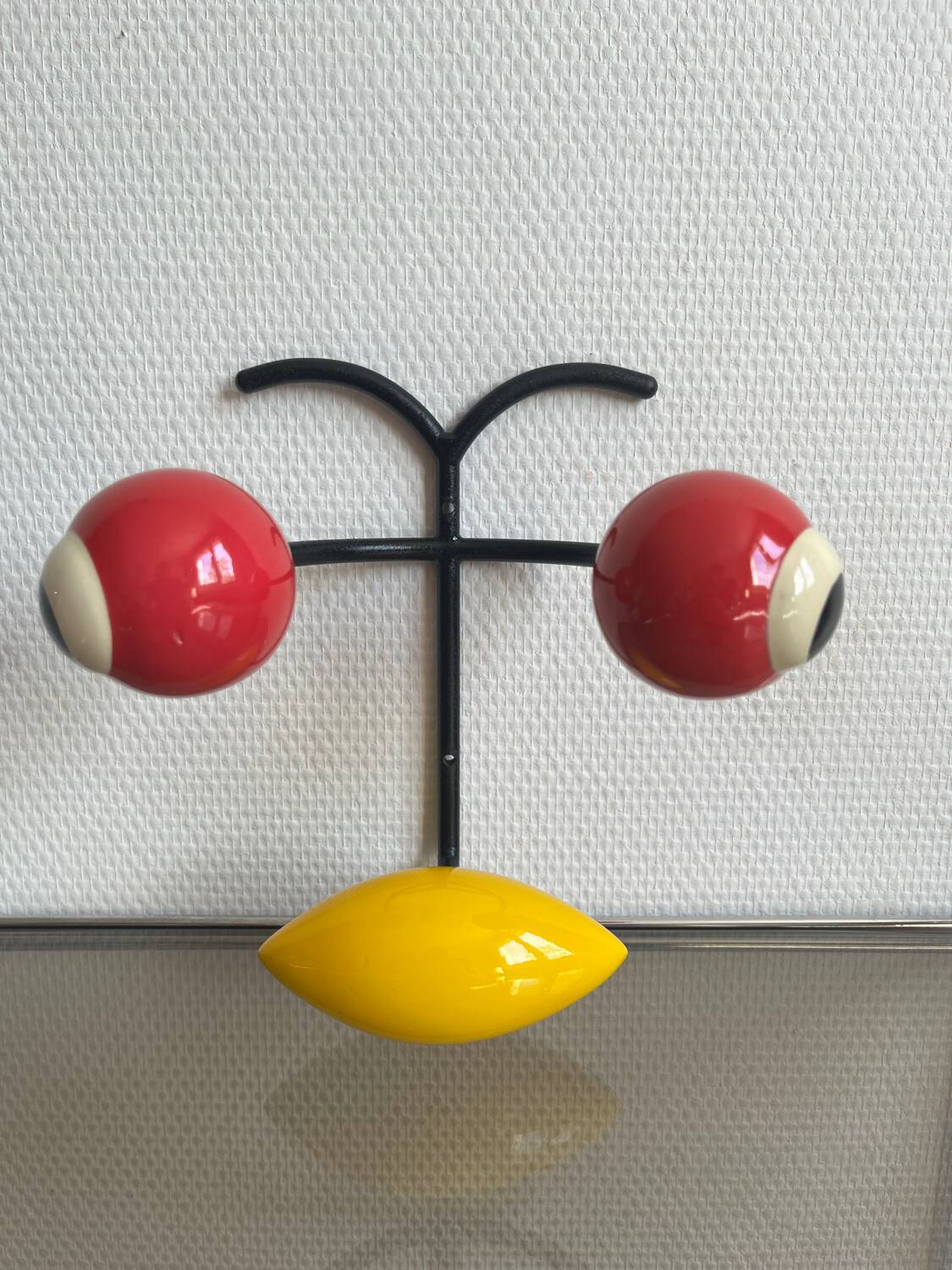 Coat rack brand pylons year 90