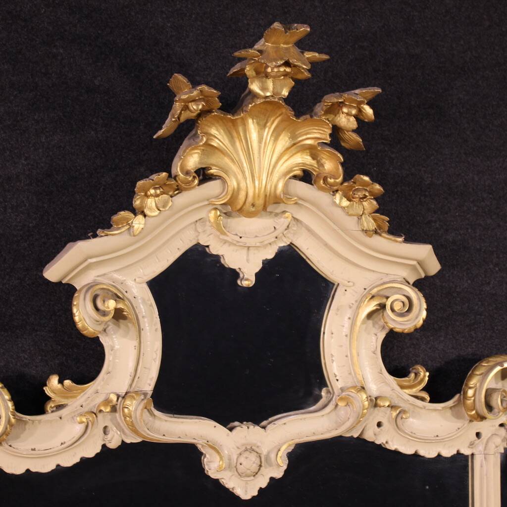 Great lacquered and gilded Louis XV style mirror from the 20th century