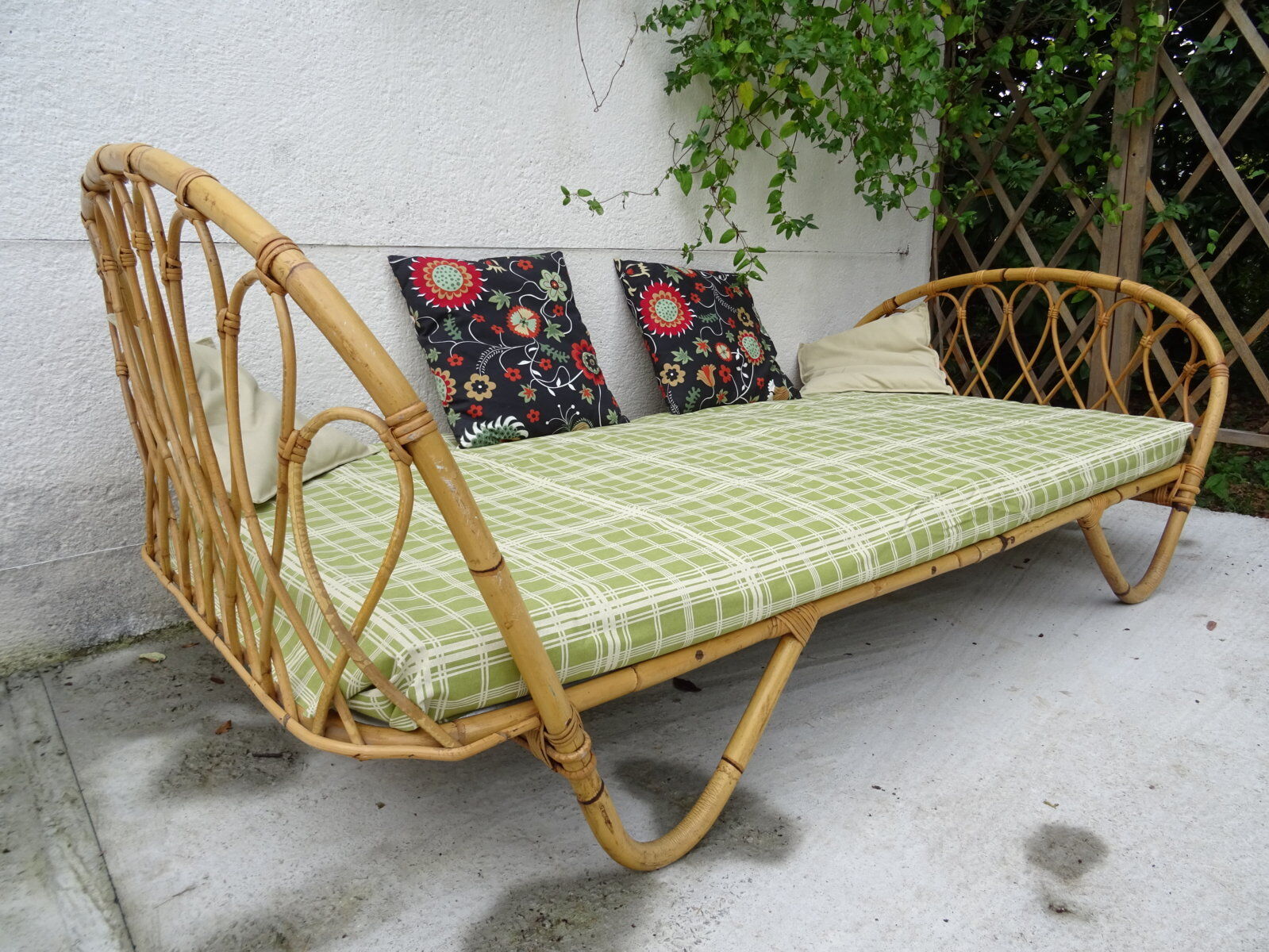 Lit corbeille rotin années 60