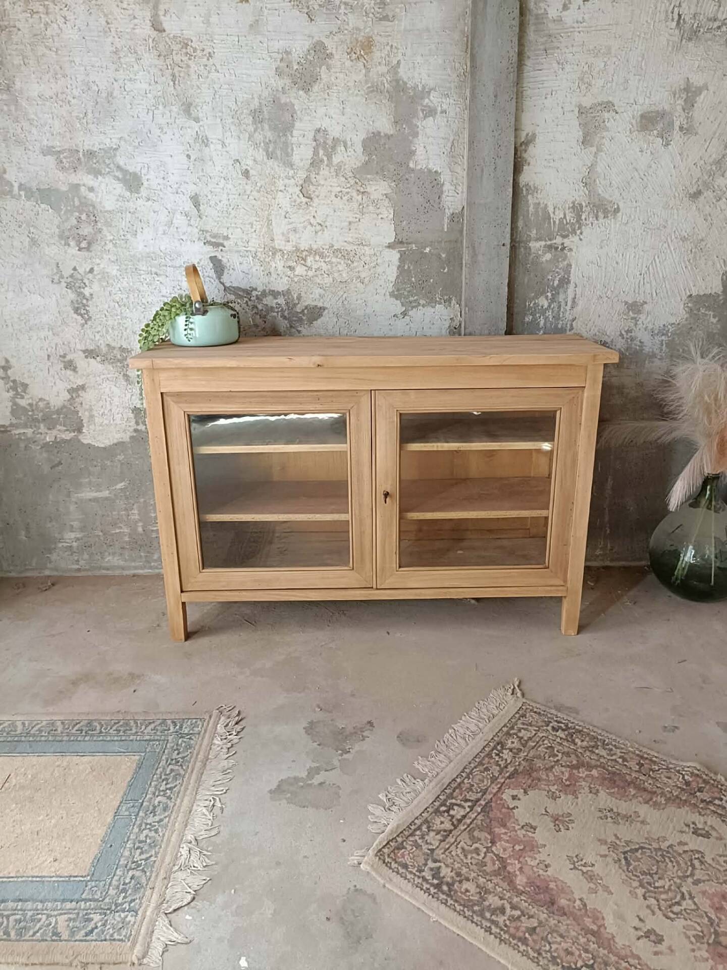 Buffet vitrine 