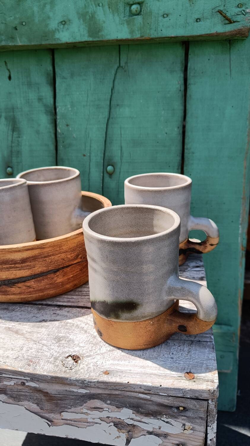 Colombier pottery ceramics