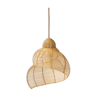 Suspension coquillage en rotin