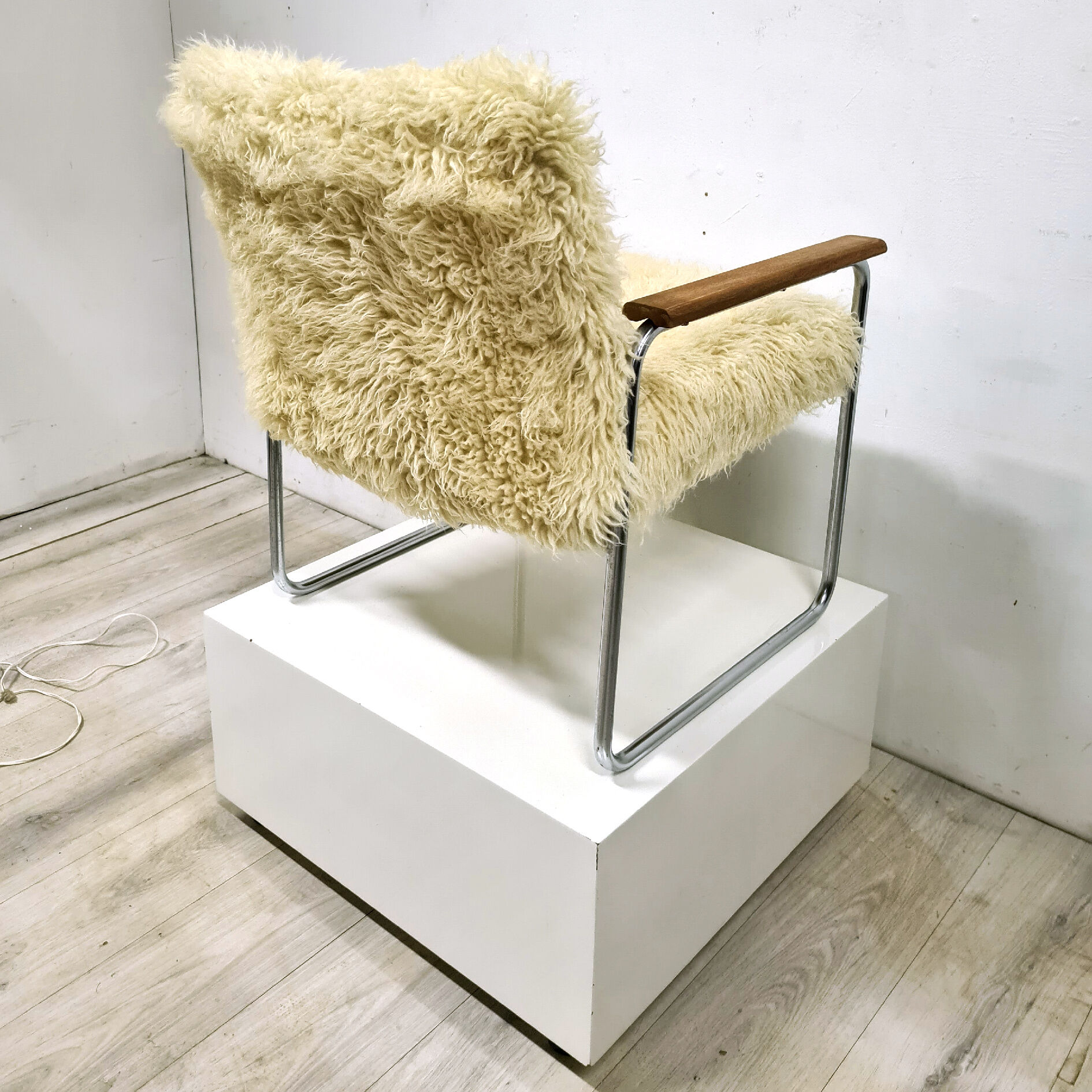 Bauhaus lounge chair with wool upholstery, 1930s