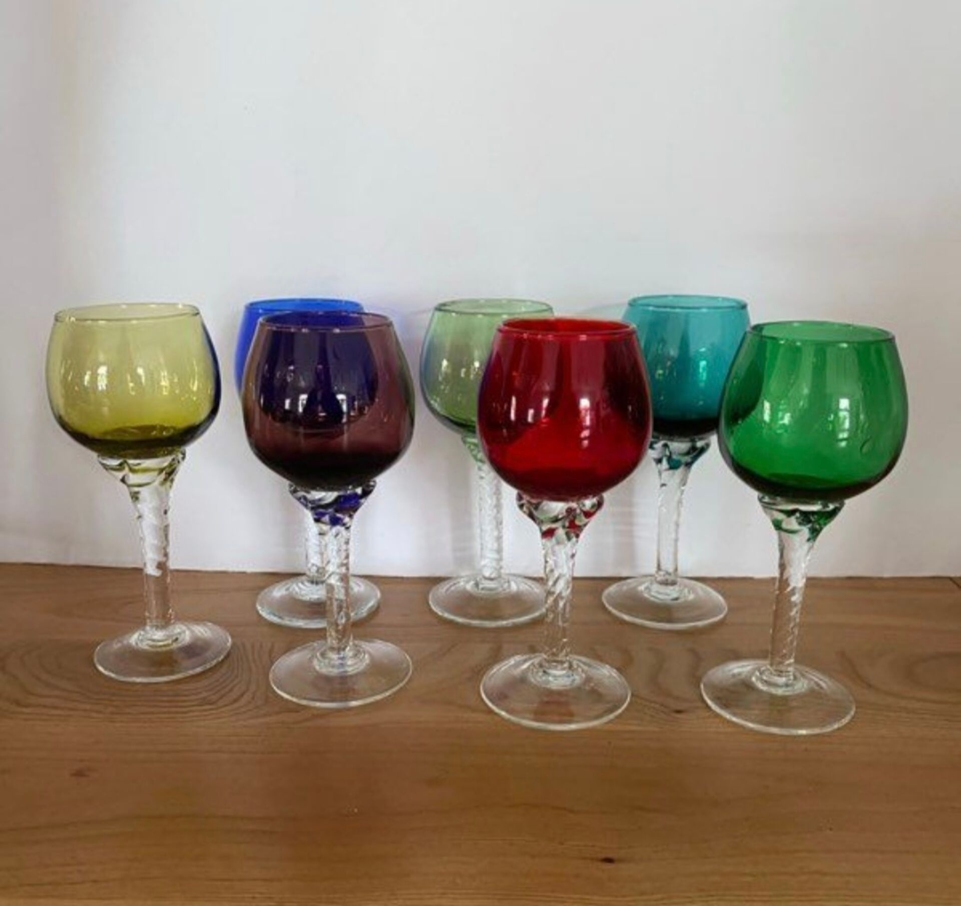 7 stemmed glasses from the Venetian glassworks of Murano from the 70s/80s.