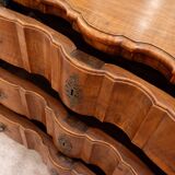 18th Century French Crossbow Front Chest of drawers in Walnutt