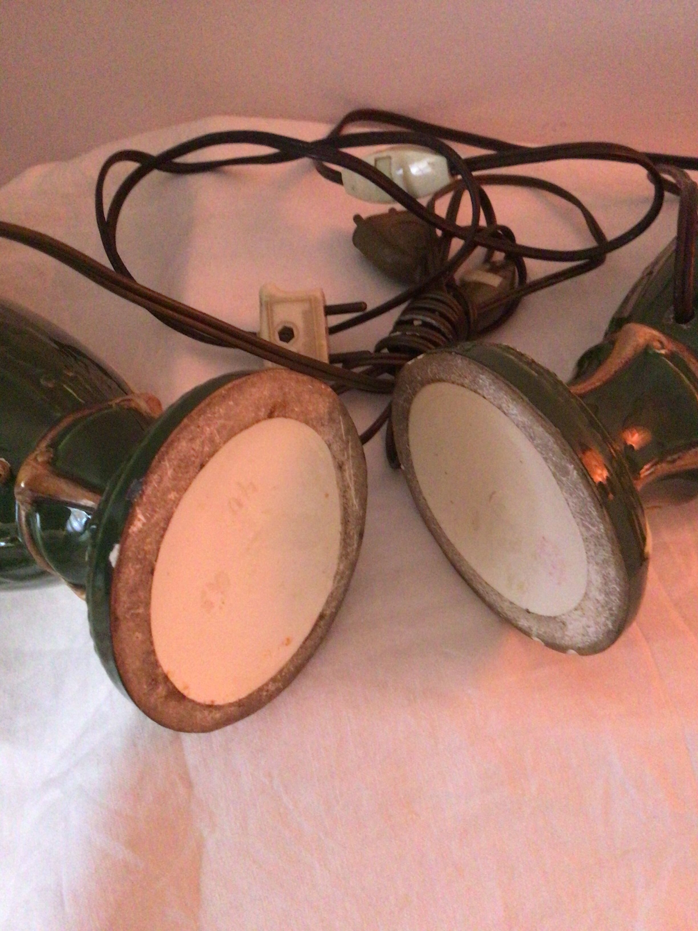 Pair of old women's decoration lamps