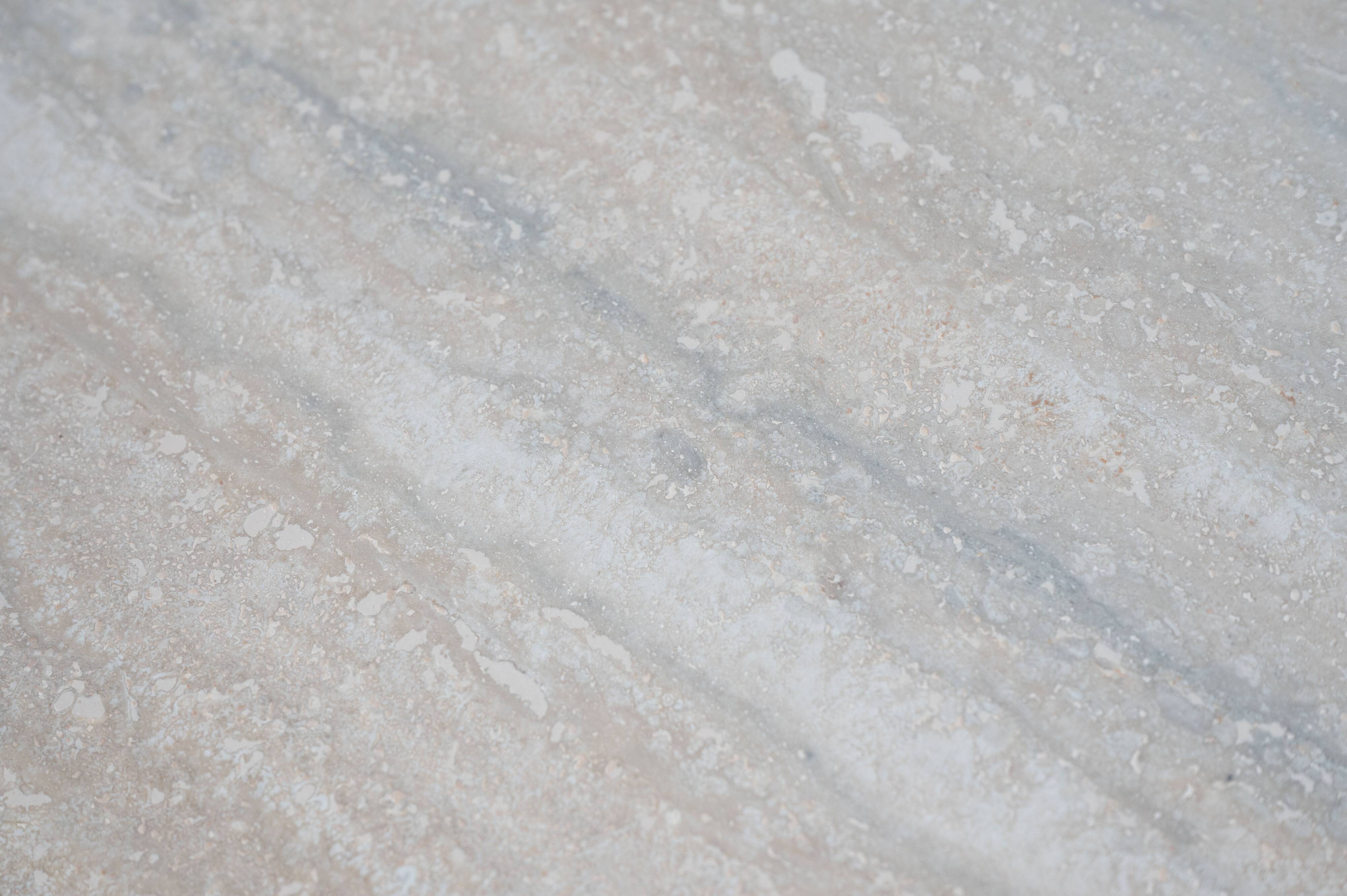 Angelo Mangiarotti M1 dining table Travertine marble 130cm
