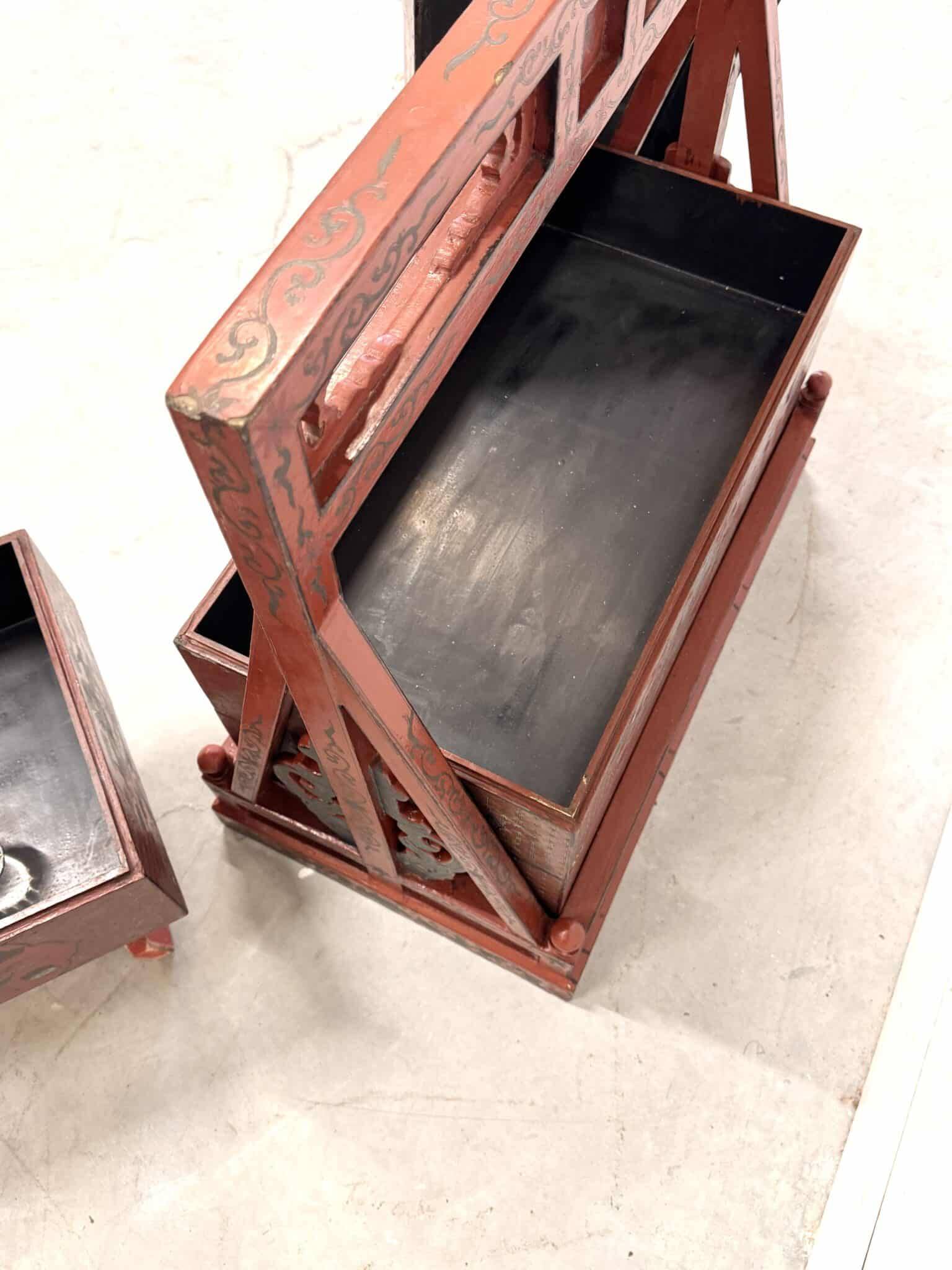 Chinese wedding chest, lacquered wood, hand-painted decoration