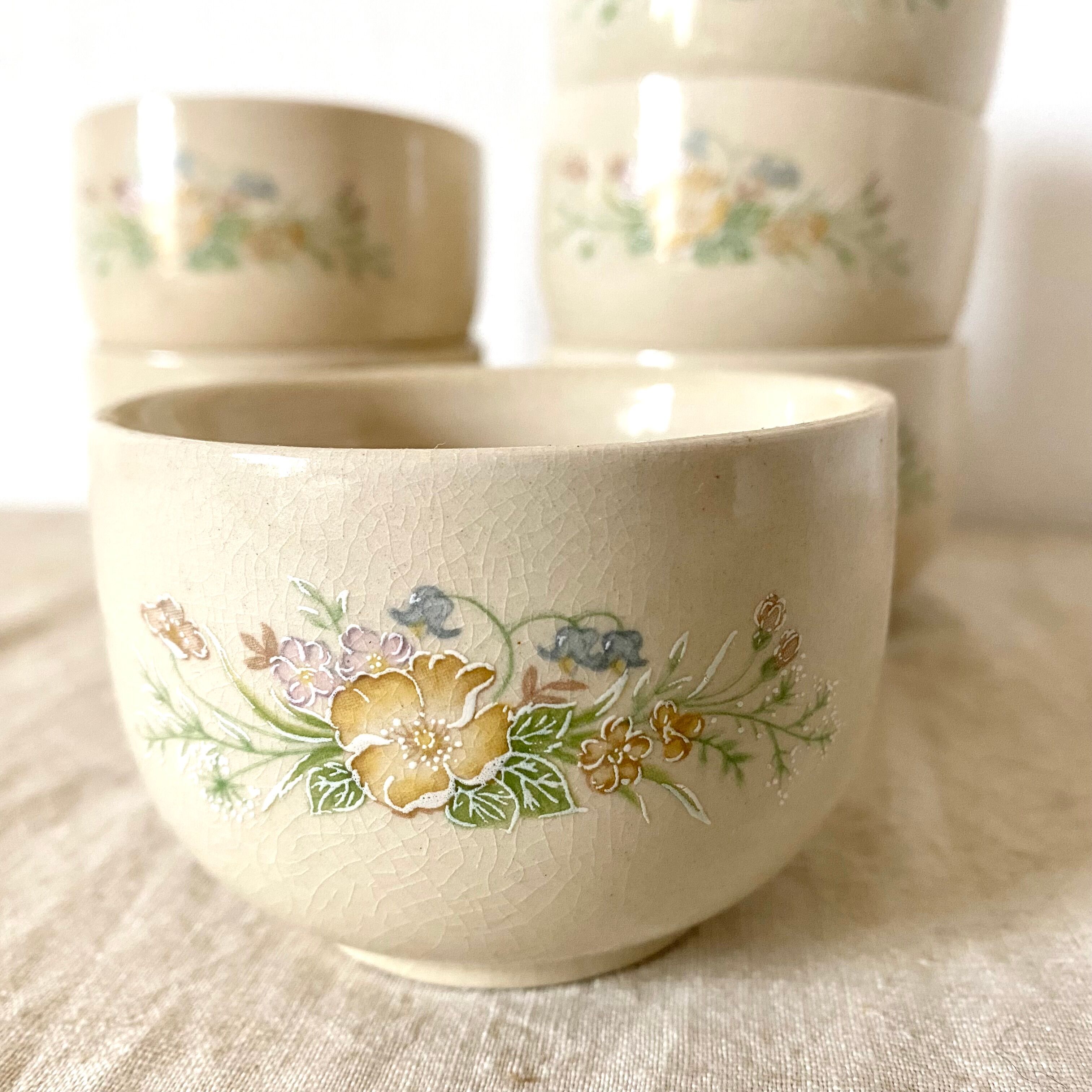 80s flowery tea bowls