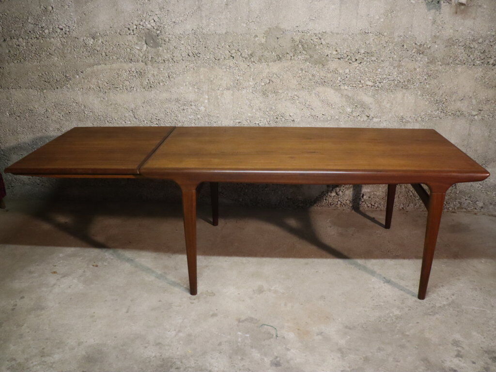 Samcom scandinavian expandable teak table