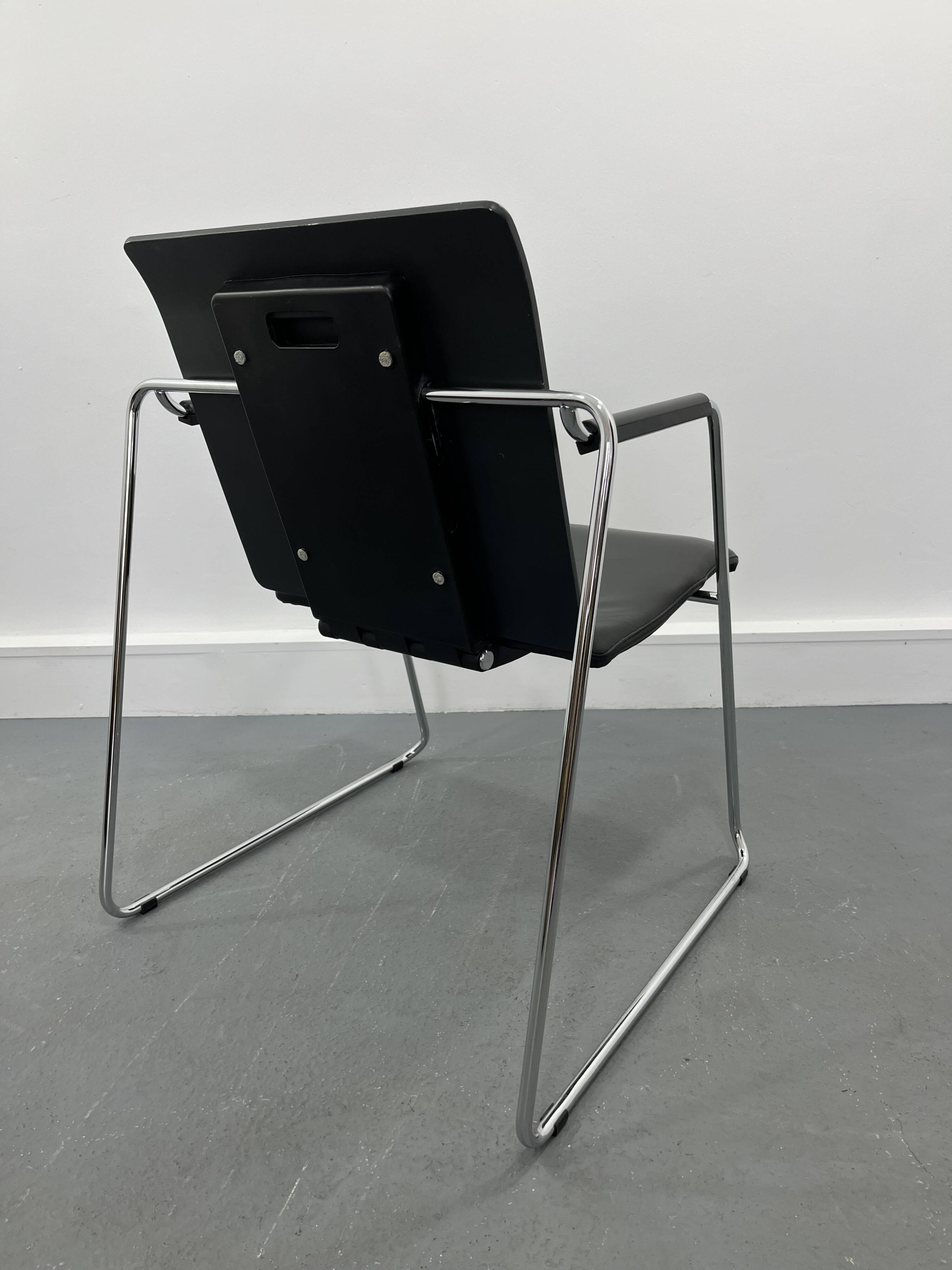 Seattable Ilian Milinov, 1980s