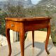 Petite table volante de style Louis XV Époque XX eme siècle