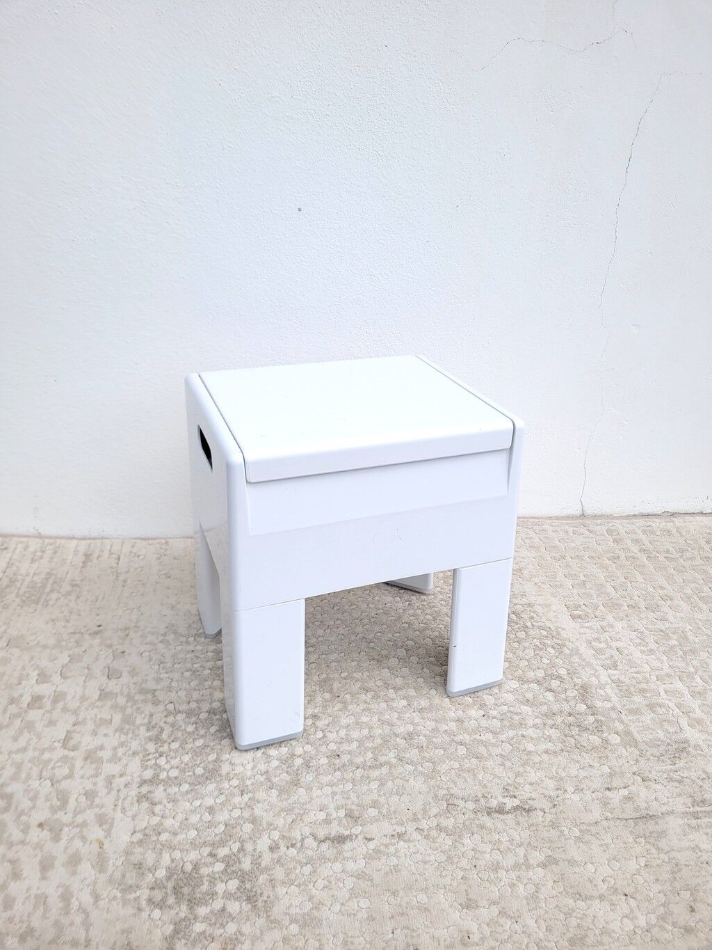 Storage stool Gedy by Olaf von Bohr