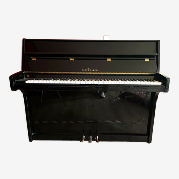 Seiler upright piano