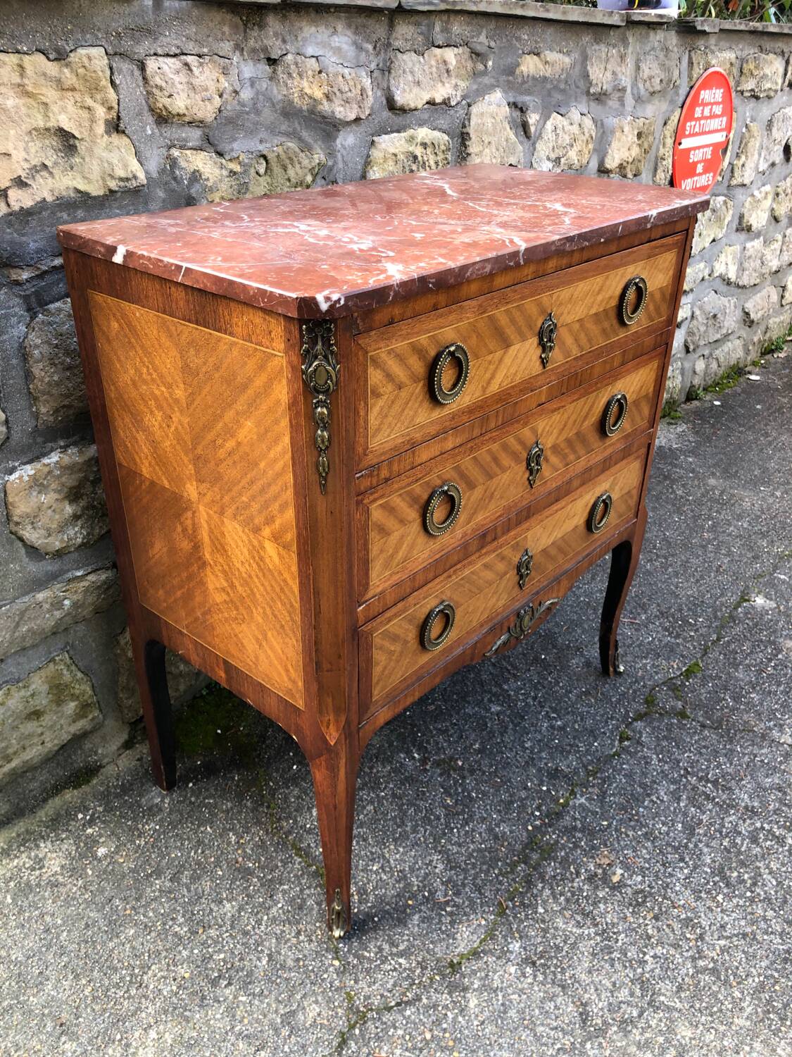 Commode marqueterie style transition