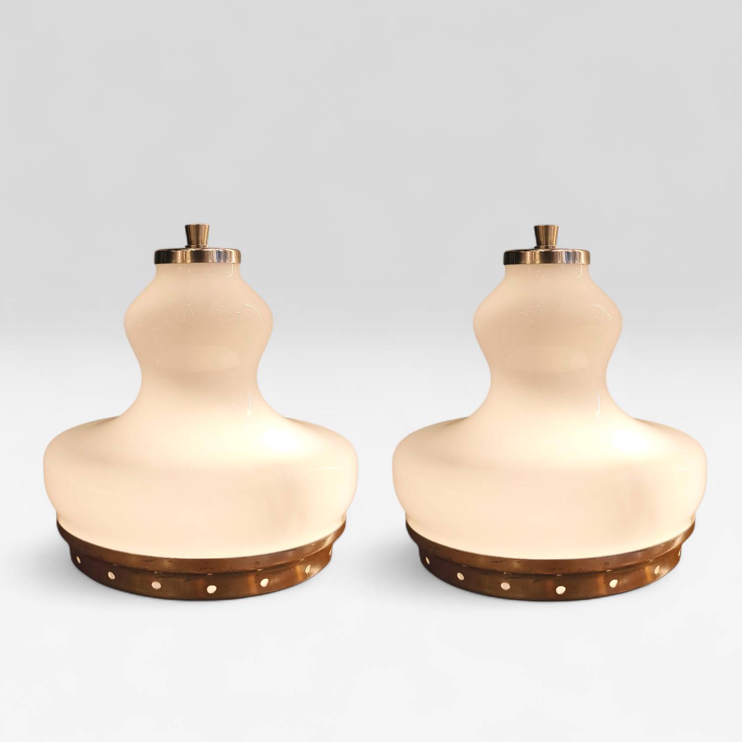 Pair of opaline glass lamps, Italy, 1960s/70s