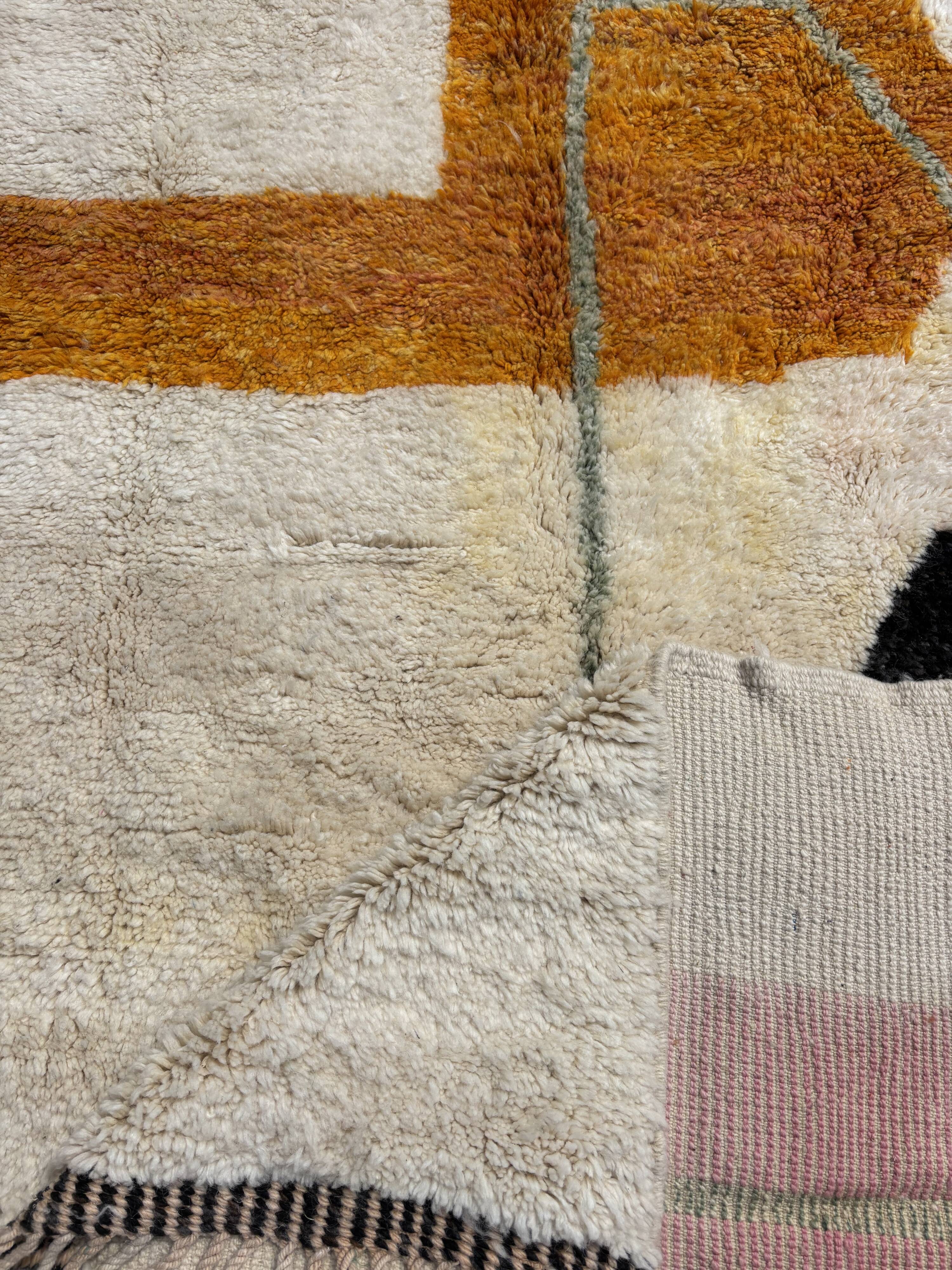 Moroccan Mrirt wool rug