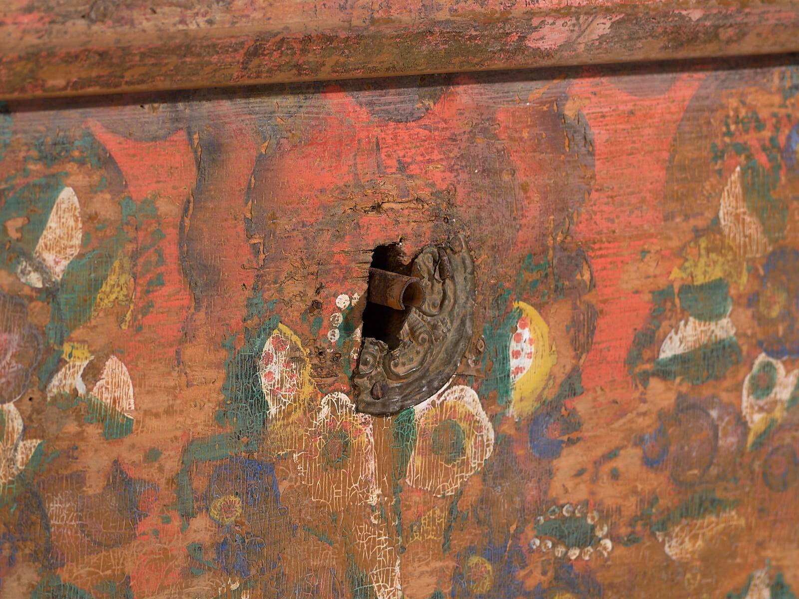 Antique painted trunk with floral motifs (c.1920) #32