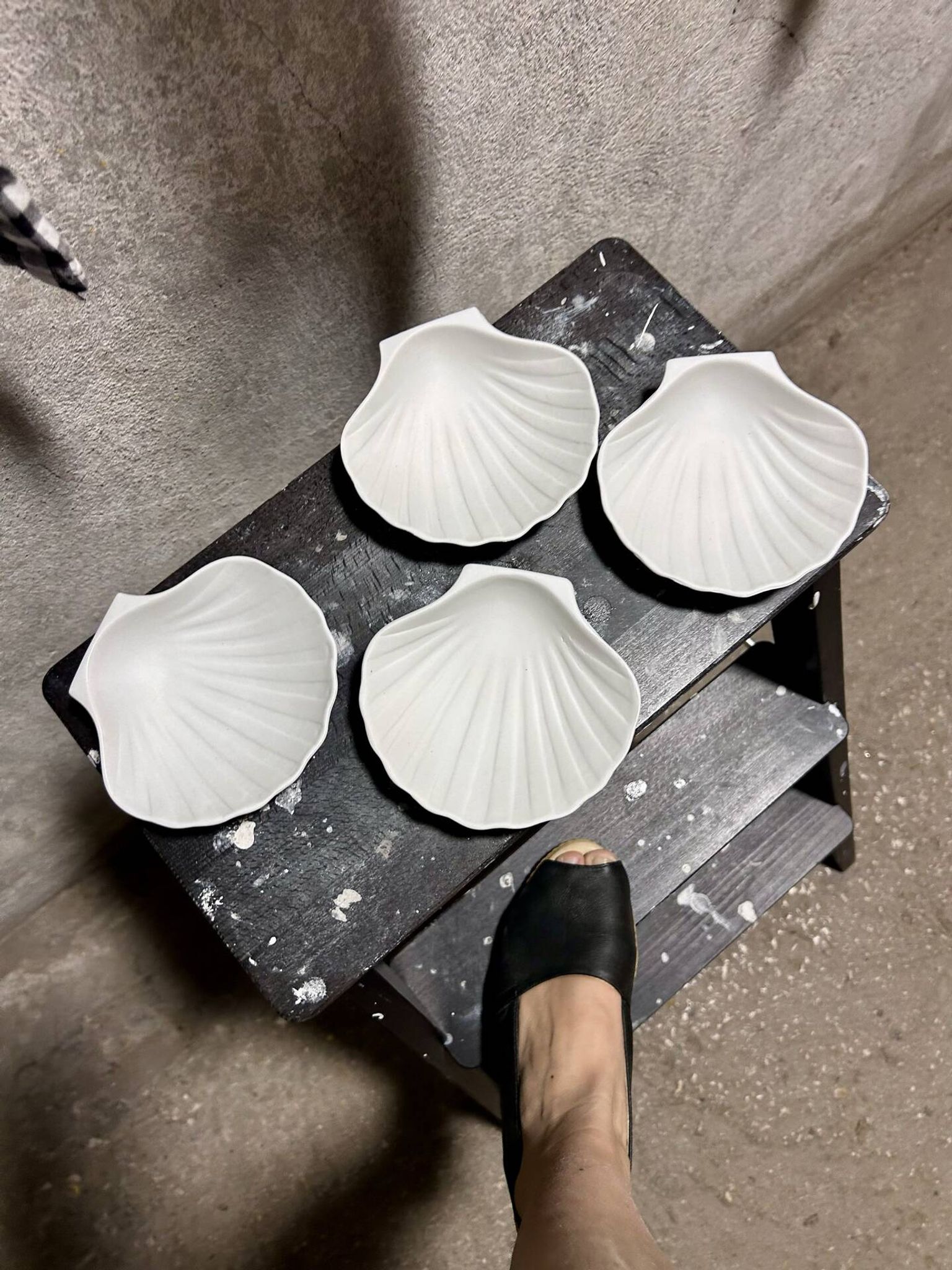 4 coquilles saint Jacques en faïence