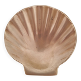 Shell-shaped brass catchall