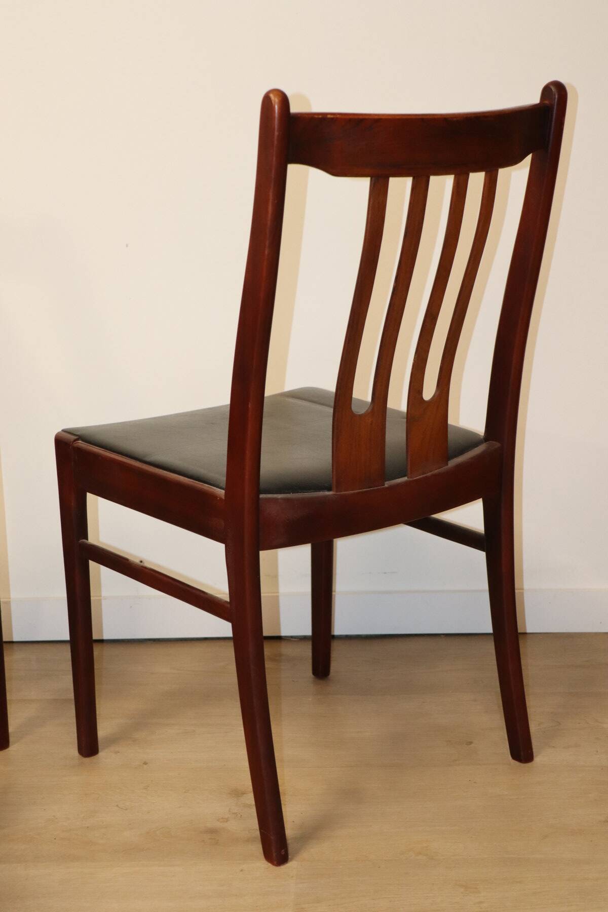 Set of 6 Scandinavian chairs in rosewood, 1960.