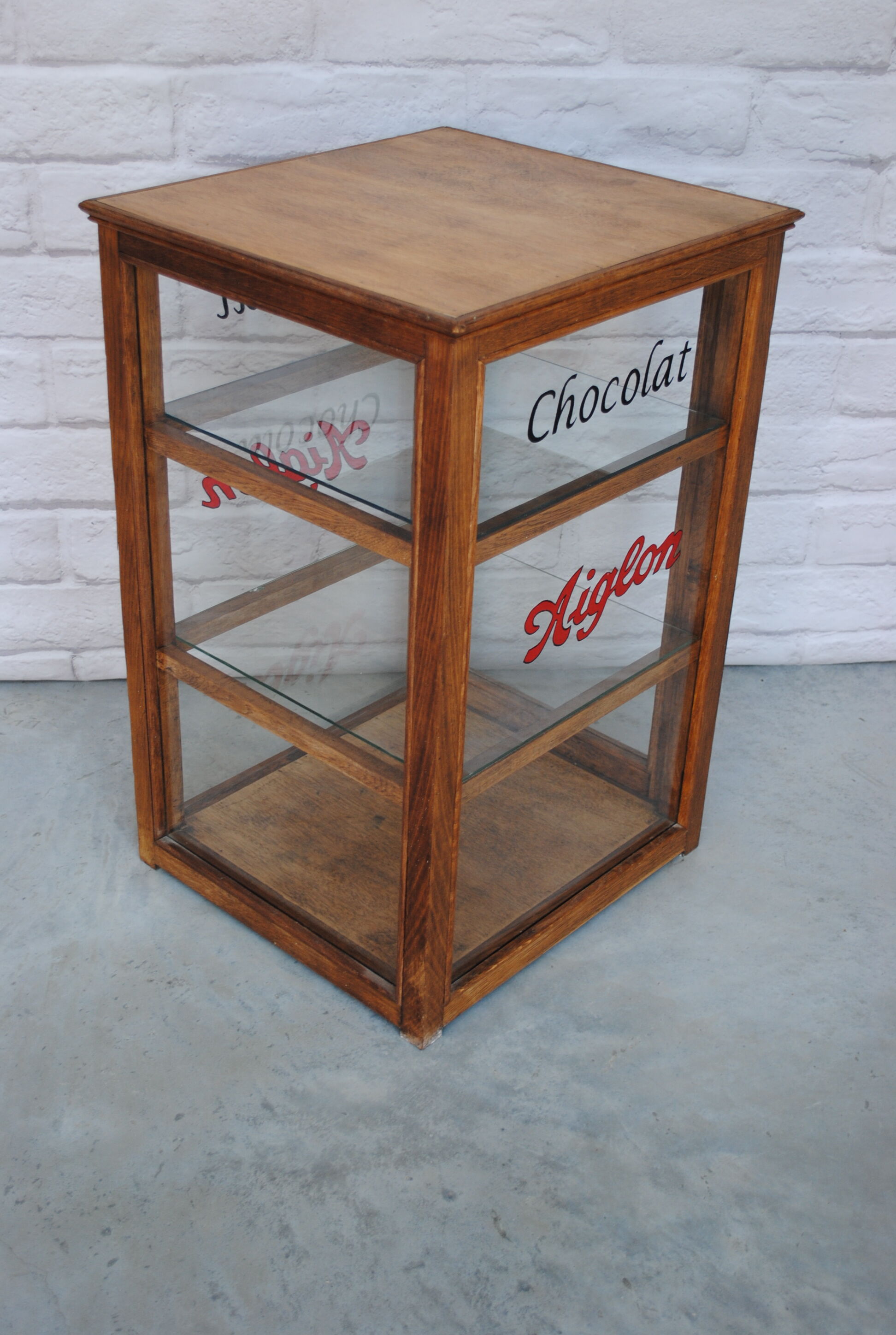 Aiglon chocolate showcase