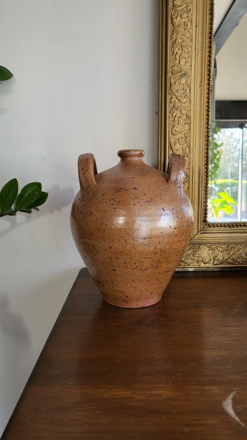 Sandstone jar