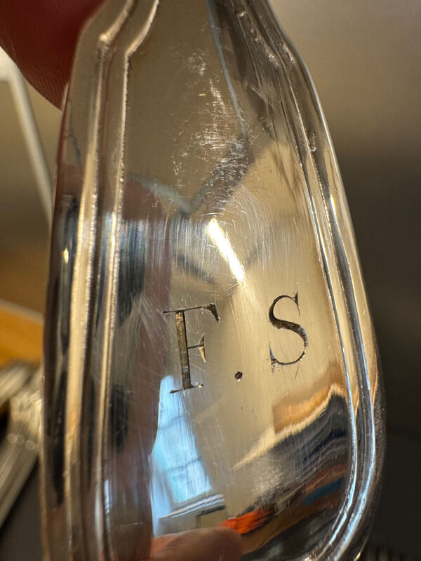 16 couverts en métal argenté Christofle et Jean Cassés & cie