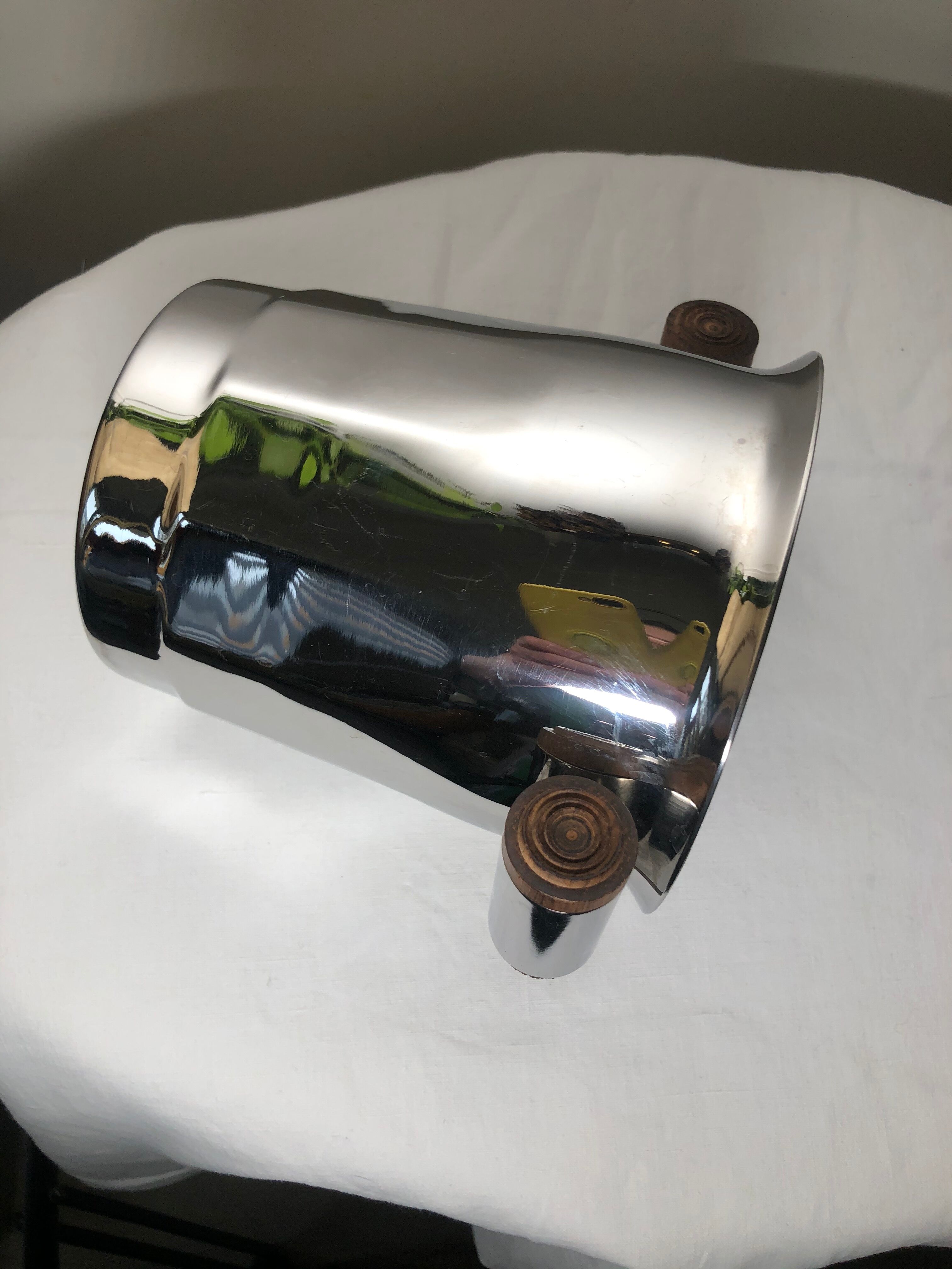 Art-deco ice bucket