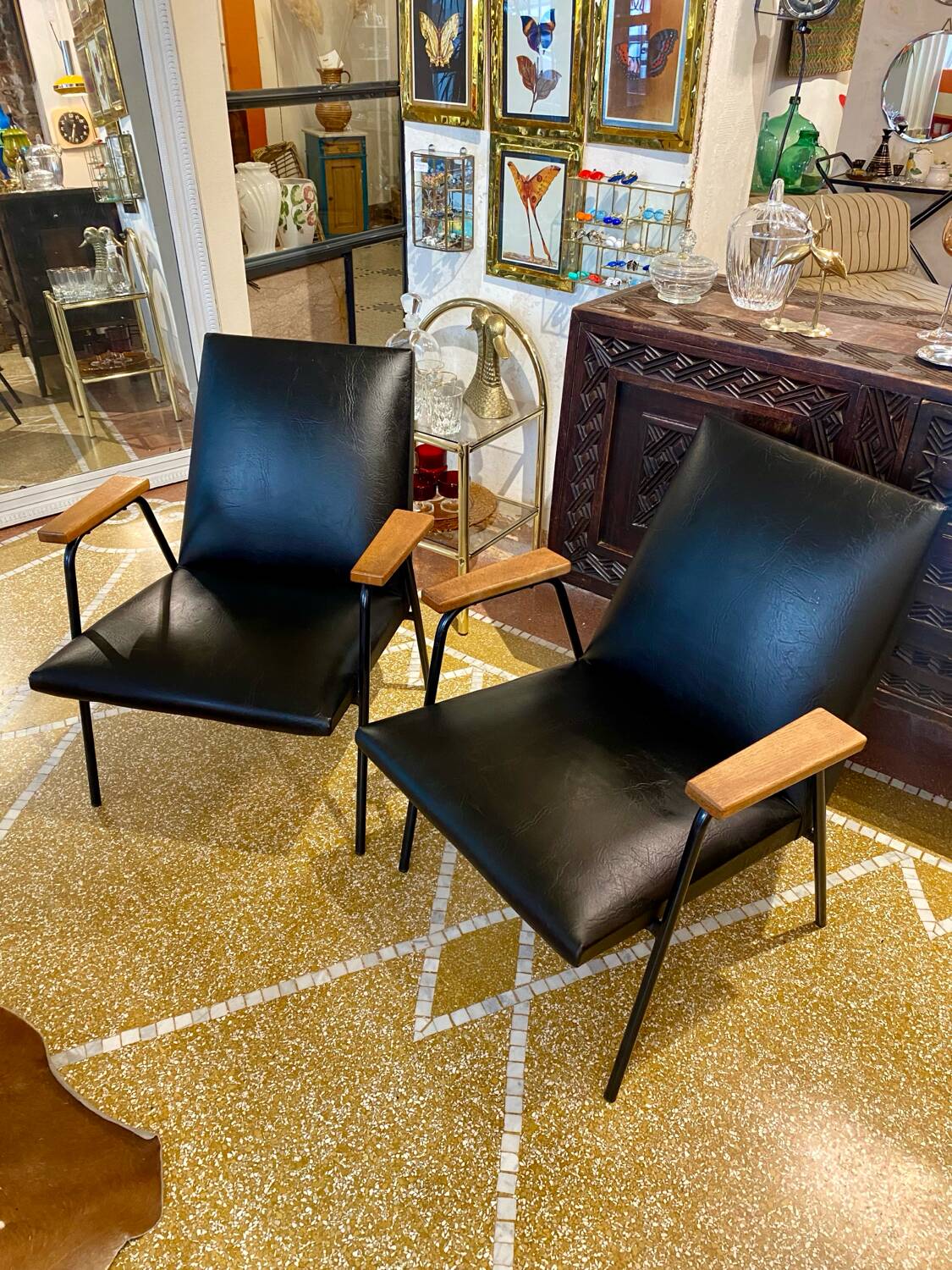 Pair of "Robert" armchairs by Pierre Guariche for Meurop 1962