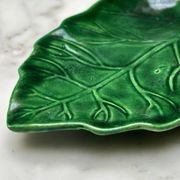 Dish - empty pocket green slip leaf veined in ceramic