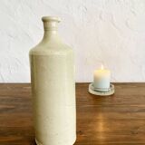 Trio de bouteilles en grès vernissées blanc crème