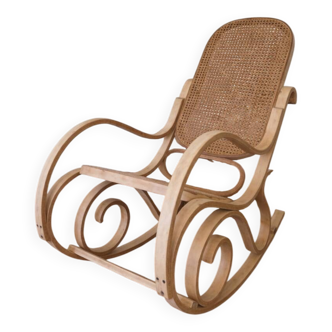 Restored antique rocking chair – natural bohemian spirit