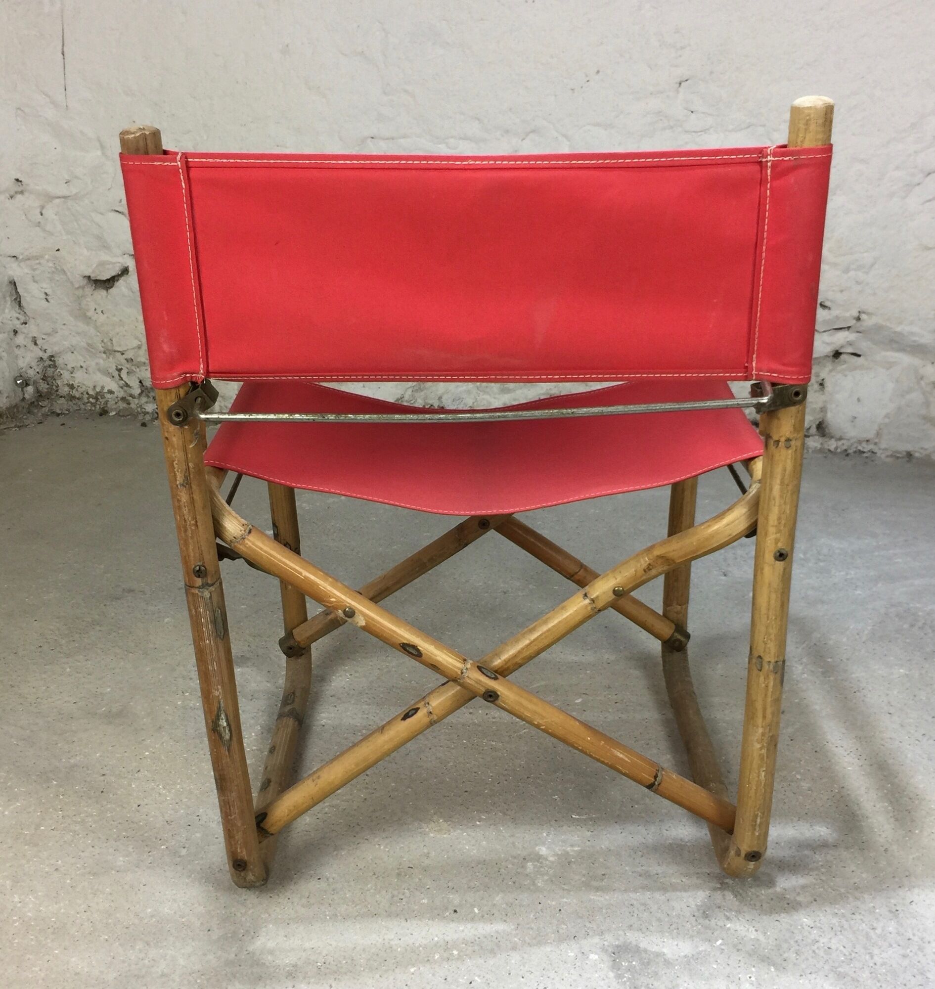 Lot of 4 chairs in rattan and red fabric, folding, 1960s
