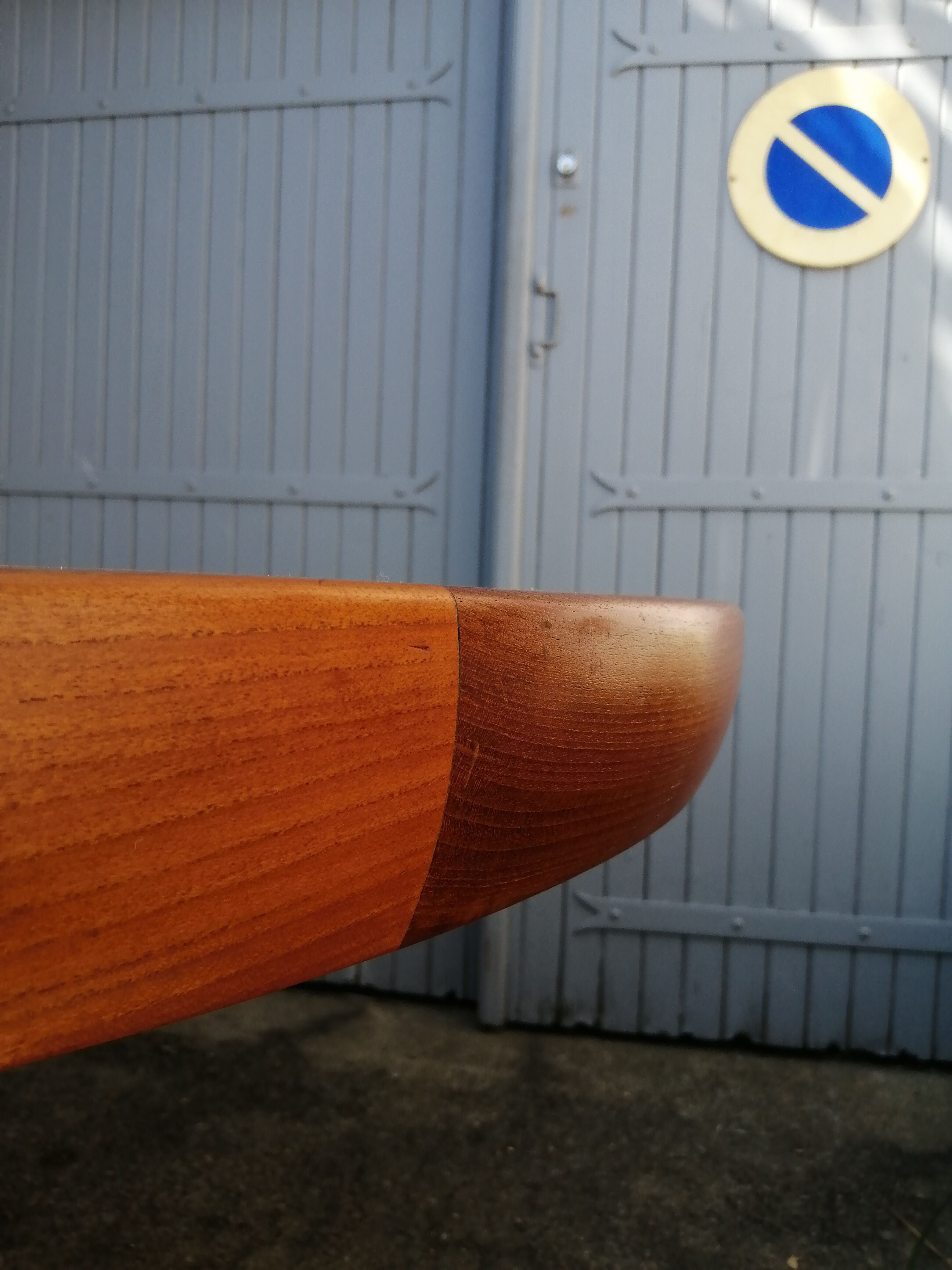 Danish teak dining table from the 1971s with extension cord