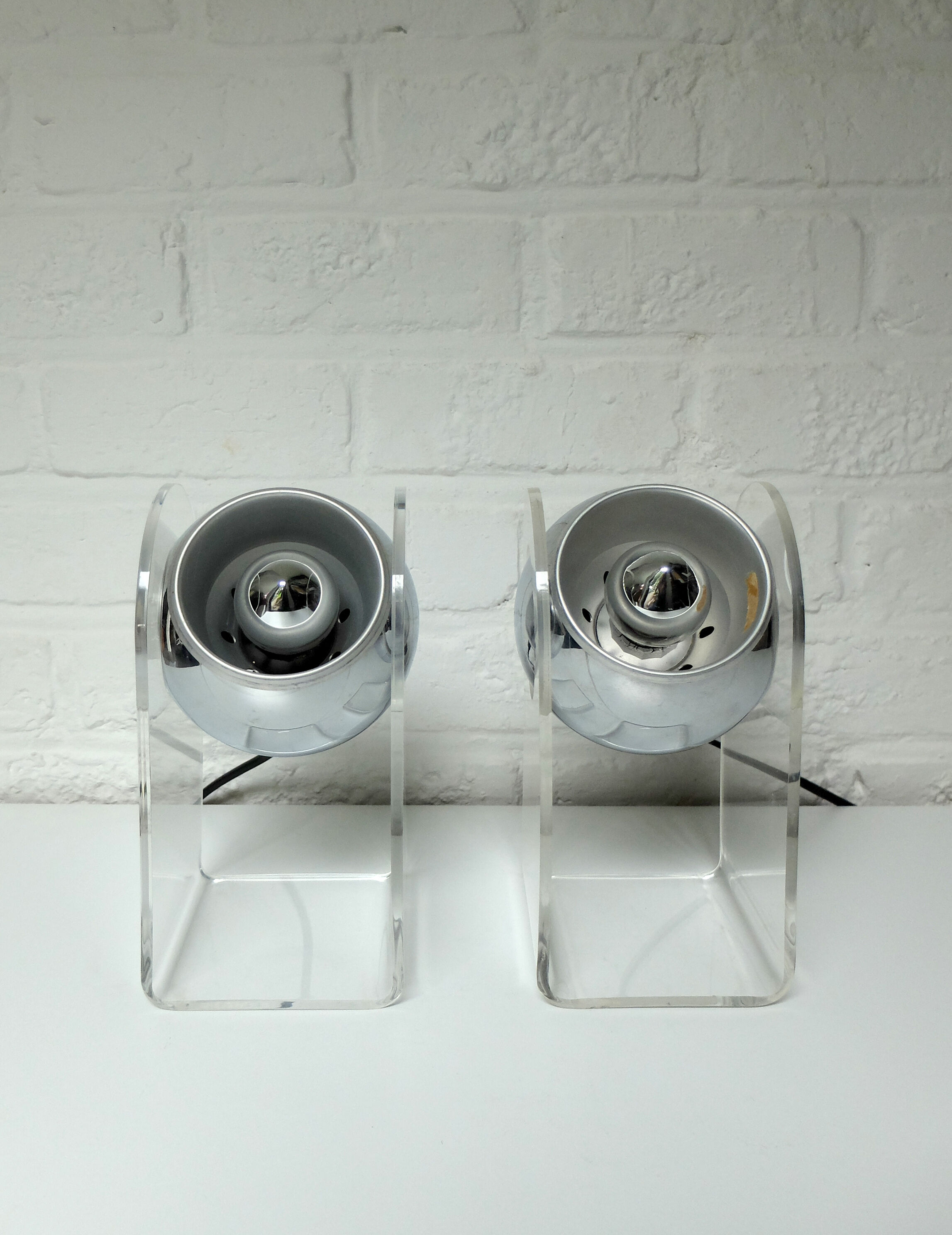 Space Age  sphere plexiglass table lamps pair, 1960-70s