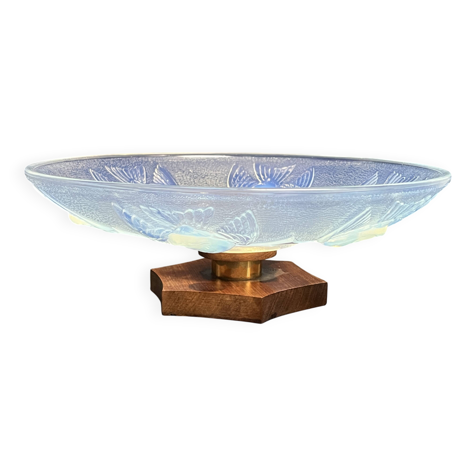 Art Deco bird bowl in opalescent glass, signed circa 1930