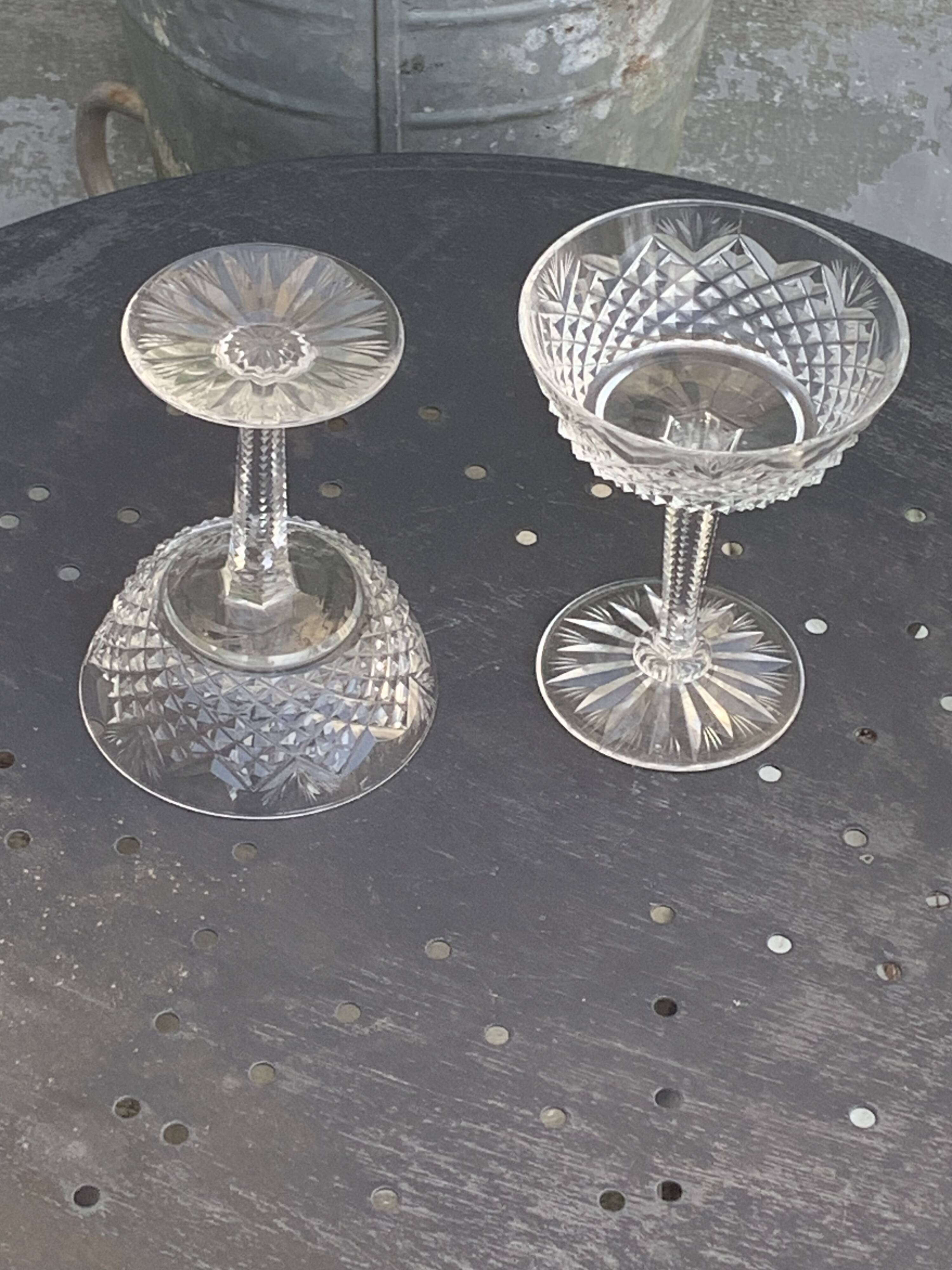 6 champagne glasses in glass and transparent crystal, antique chiseled