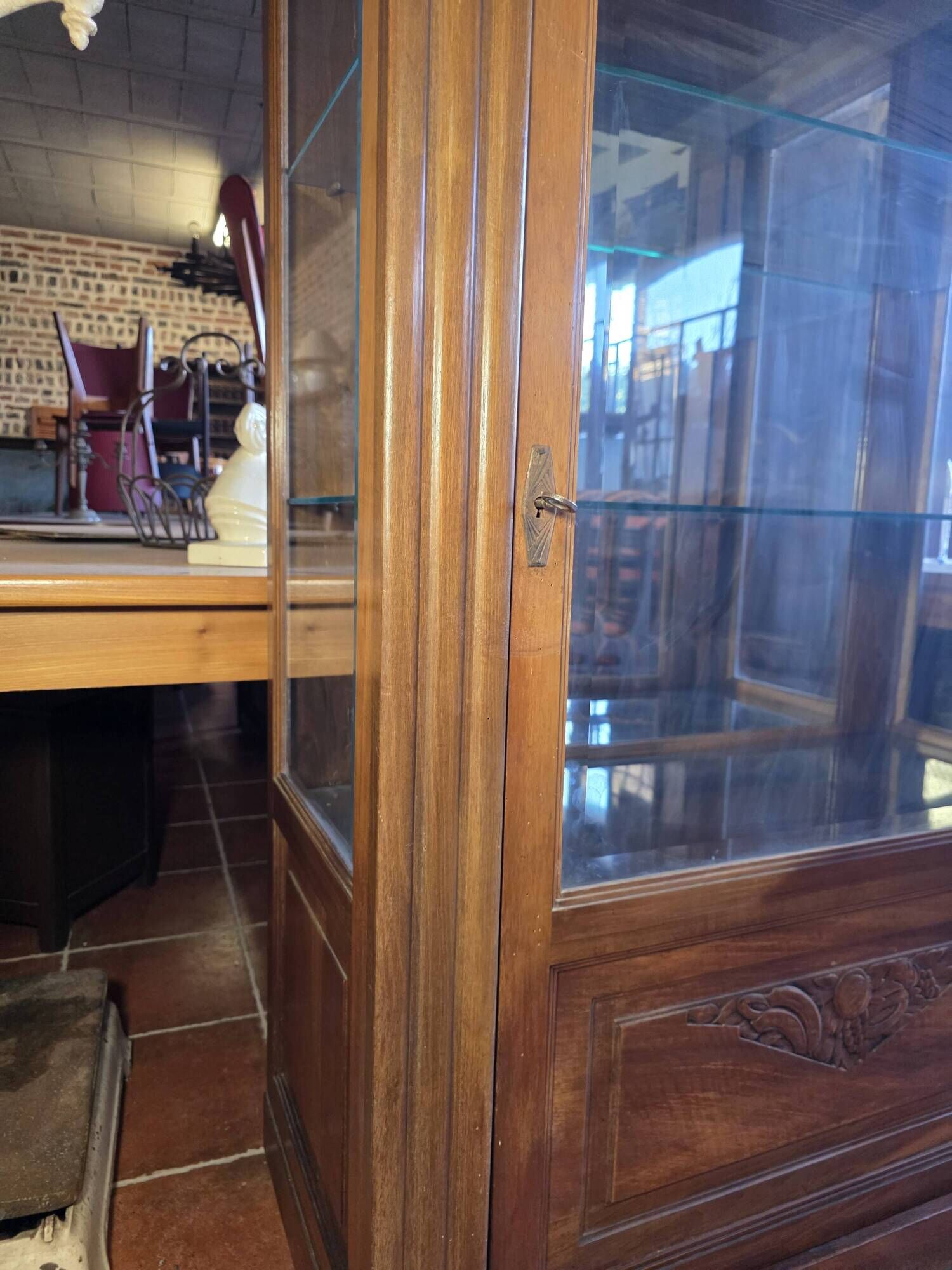 Vitrine art déco en acajou années 1930