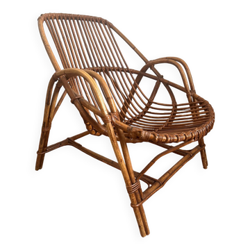 Vintage rattan armchair from the 60s – a timeless piece