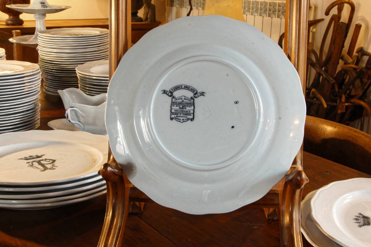 English earthenware service, CP monogram, ducal crown, 109 pieces