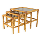 Ensemble de trois tables gigognes en bambou et verre fumé Espagne années 70