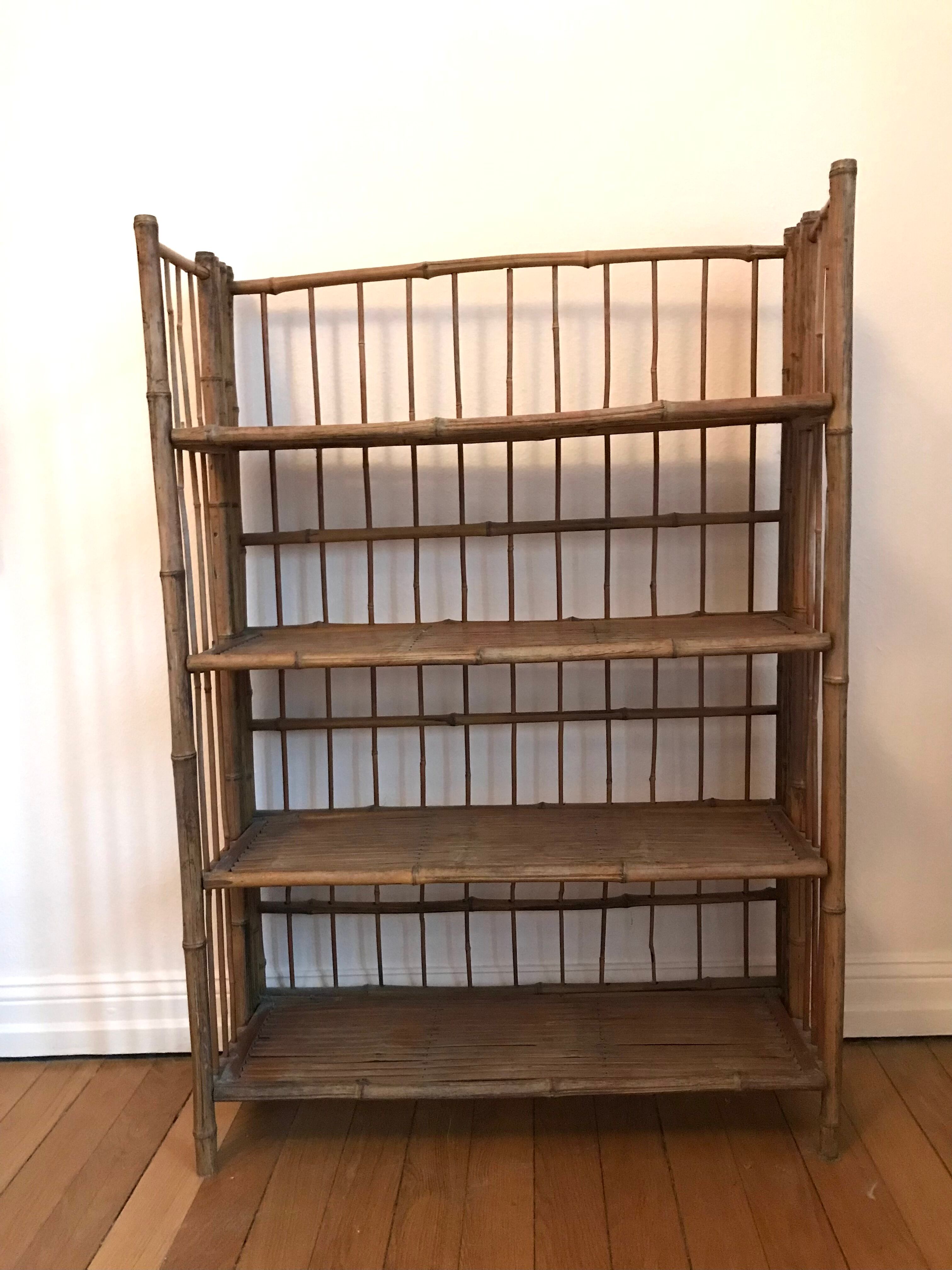 Bamboo foldable shelf