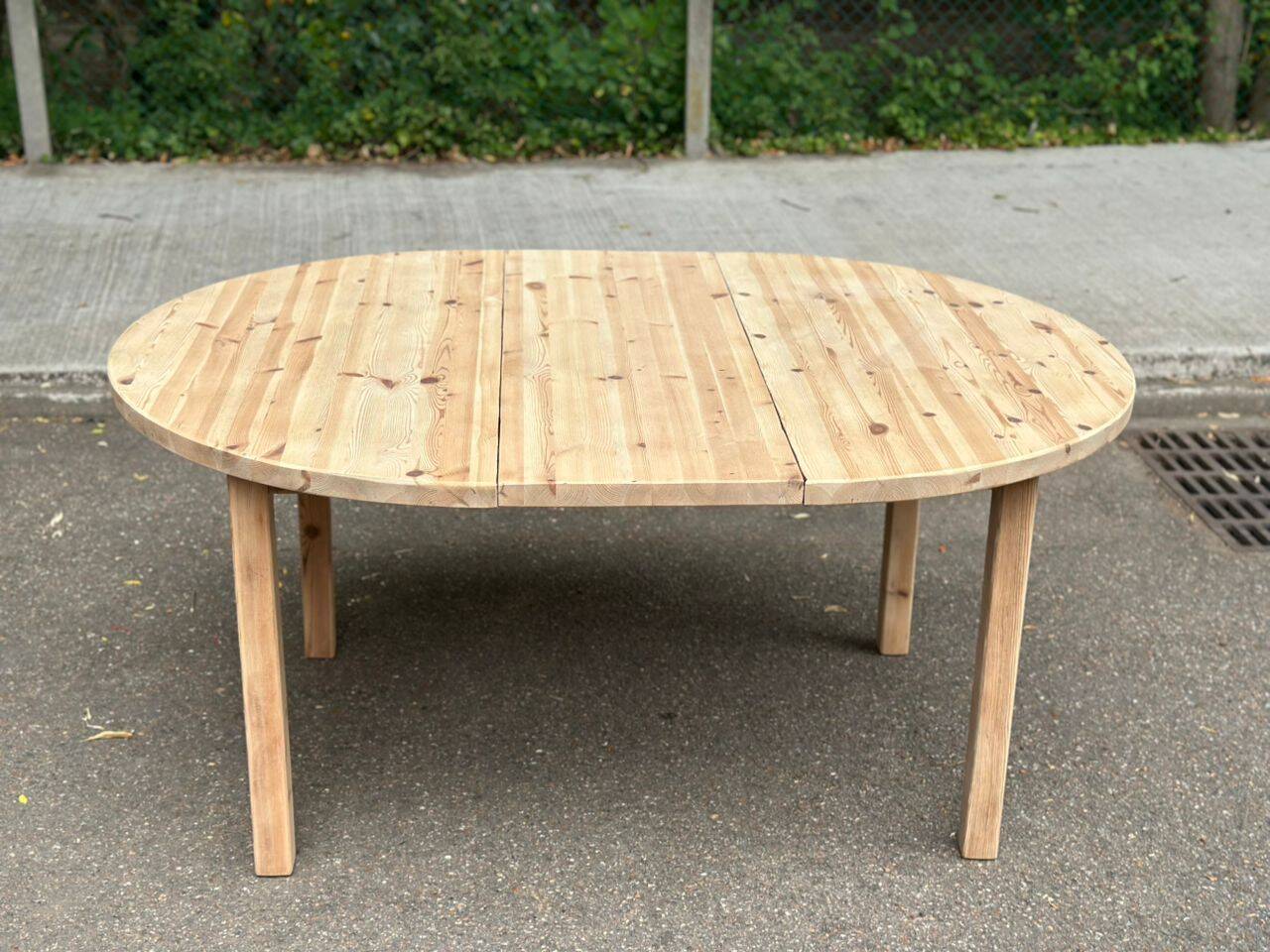 Table de repas ronde, ovale extensible scandinave en sapin poncé