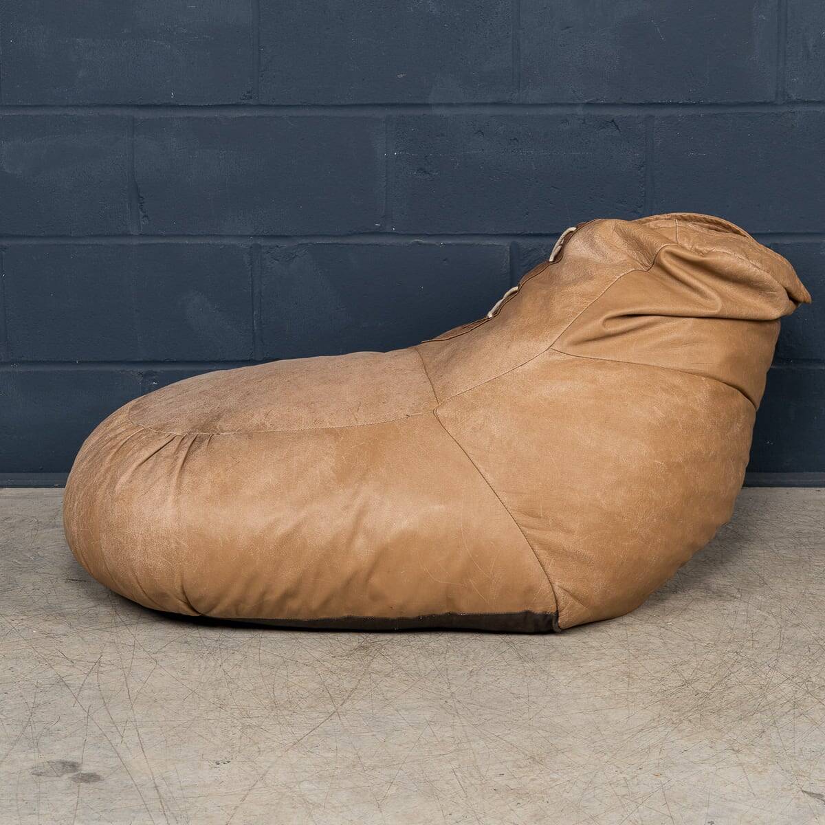 20thc swiss boxing glove bean bag by susiand ueli berger for de sede c.1970