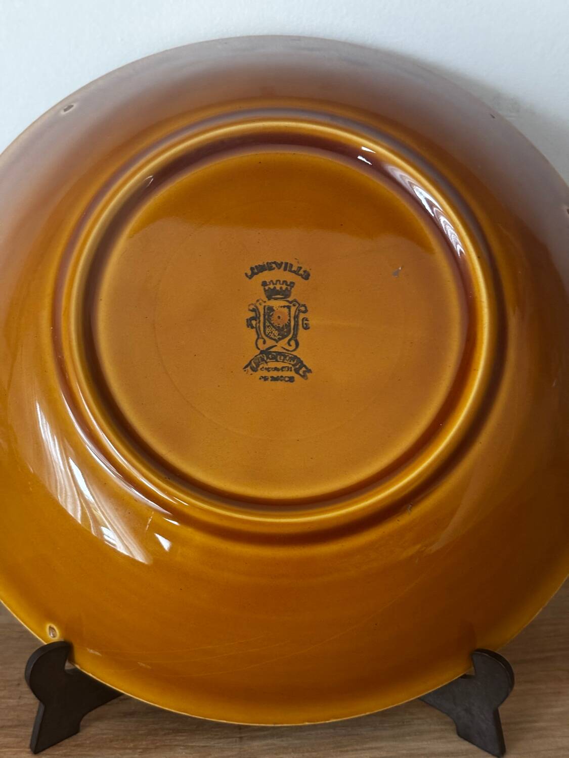 Set of 6 beautiful honey brown Luneville soup plates