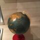 Globe terrestre ancien pied en bois